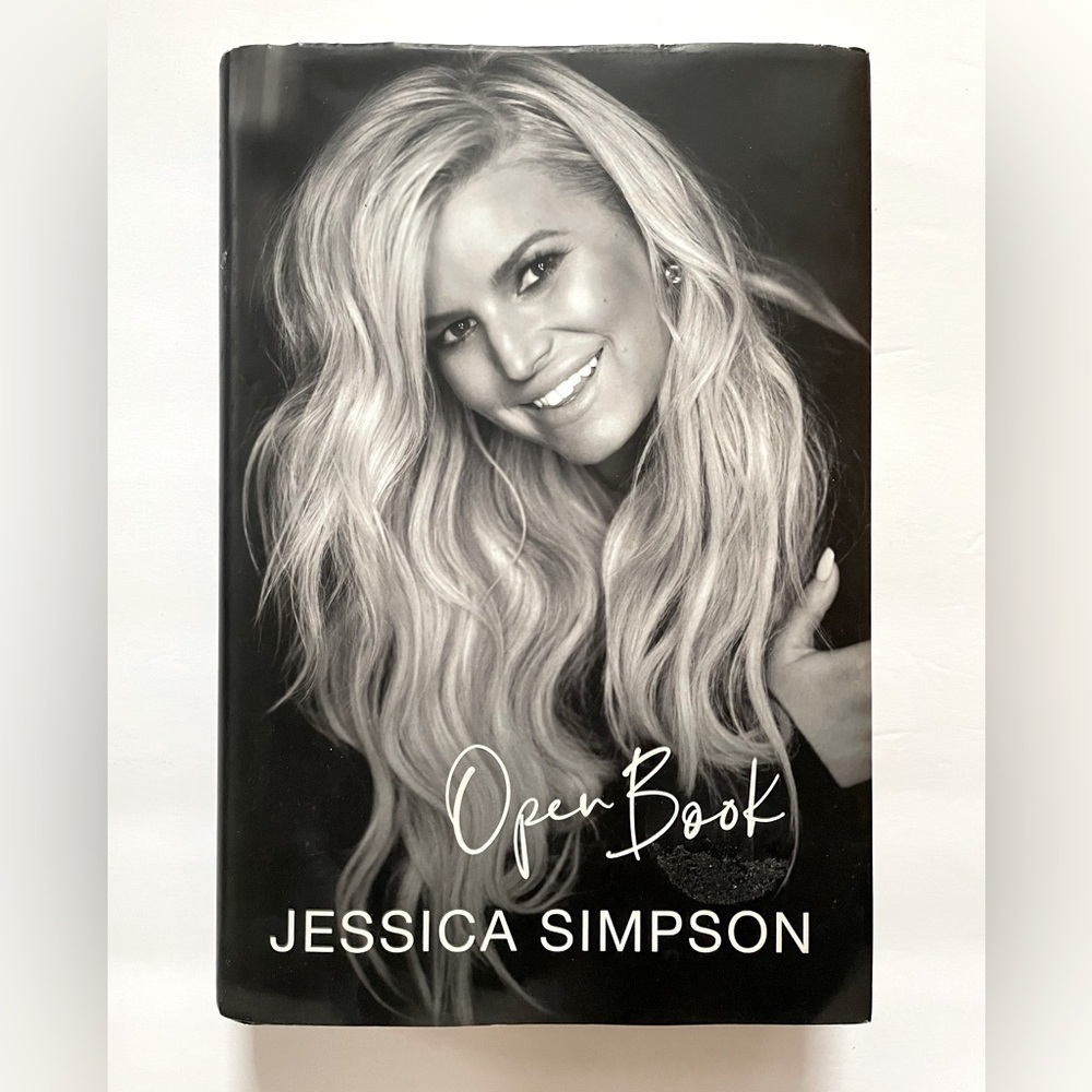 Open‎ book by Jessica Simpson